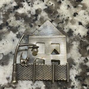 VINTAGE KDTR USA KATHLEEN DOYLE/TOM REARDOD DETAILED  HOUSE CAT STERLING BROOCH